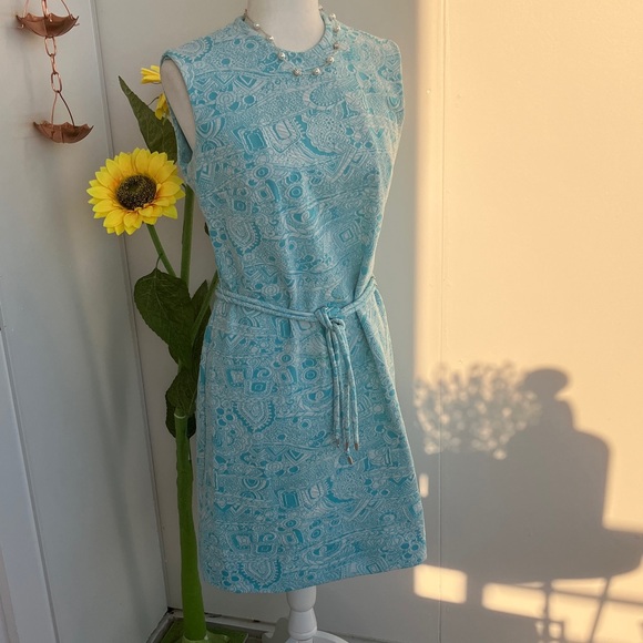 Vintage Dresses & Skirts - Vintage 60s 70s Bright Sky Blue & White Swirly Knee Length Sleeveless Day Dress